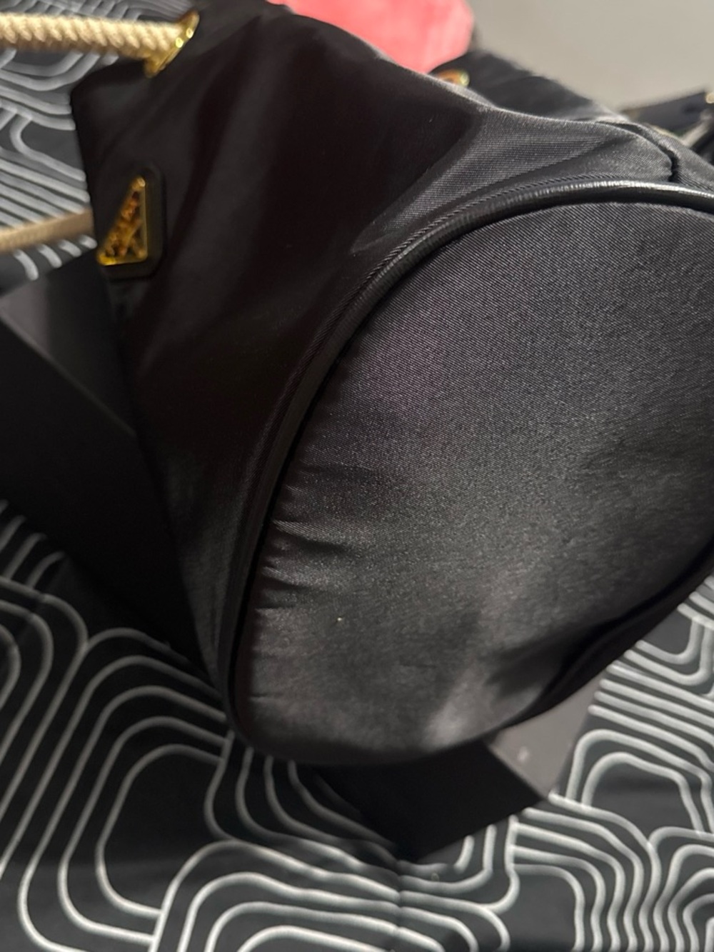 Black Nylon Drawstring Rope-Handle Bucket Bag - Picture 2 of 4